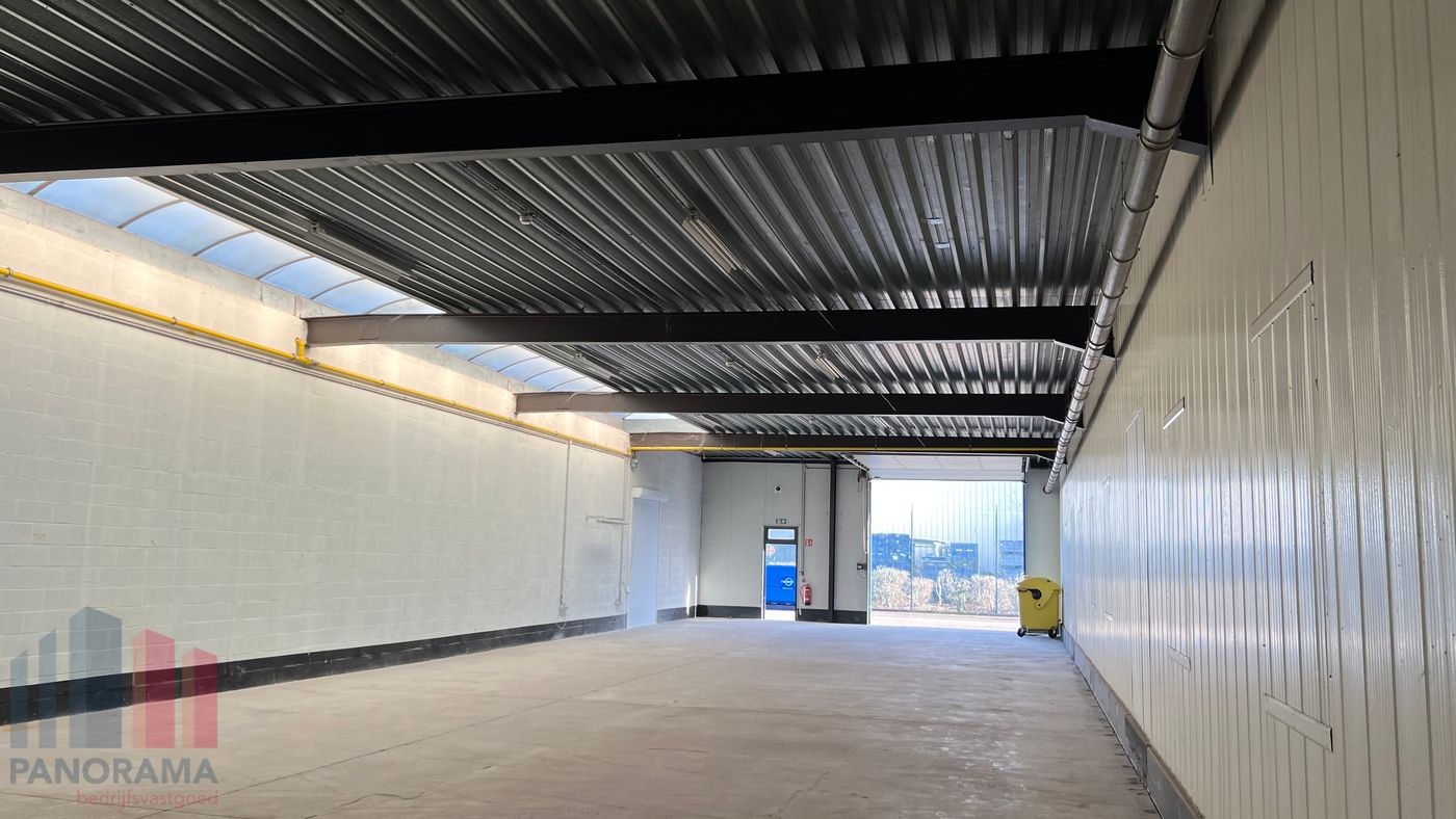 Strategisch gelegen KMO-unit van 290 m² nabij de E313 - foto 4