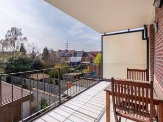 Dit ruime energiezuinige appartement is gelegen op de tweede verdieping van een kleine residentie in het centrum van Lier, op wandelafstand van...