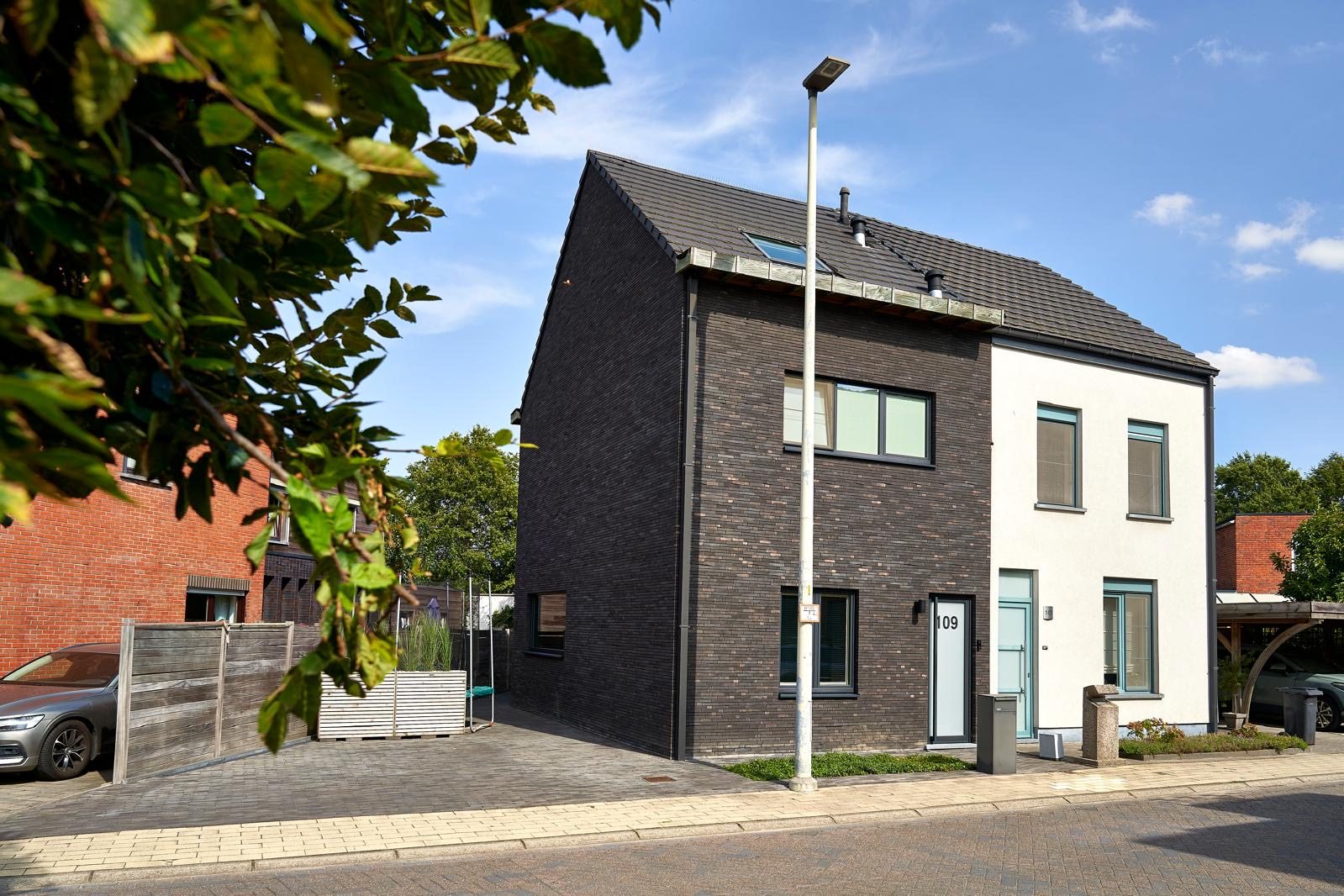 Huis te koop in Zwijndrecht met 4 slaapkamers - foto 1