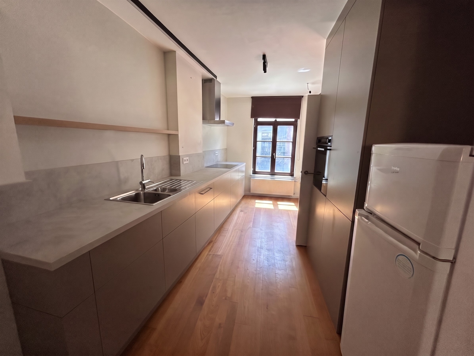 OPEN HUIS Woe. 22/7 Welgelegen en gerenoveerde woning met 3 slkps te huur - foto 5