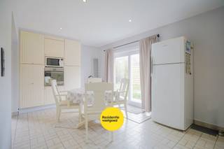 BEZOEKMOMENT 18/04/2026 VAN 14U00 - 16U00 (Inschrijven via www.residentievastgoed.be of 059 250 590)Halfopen bebouwing met 3 slaapkamers en...