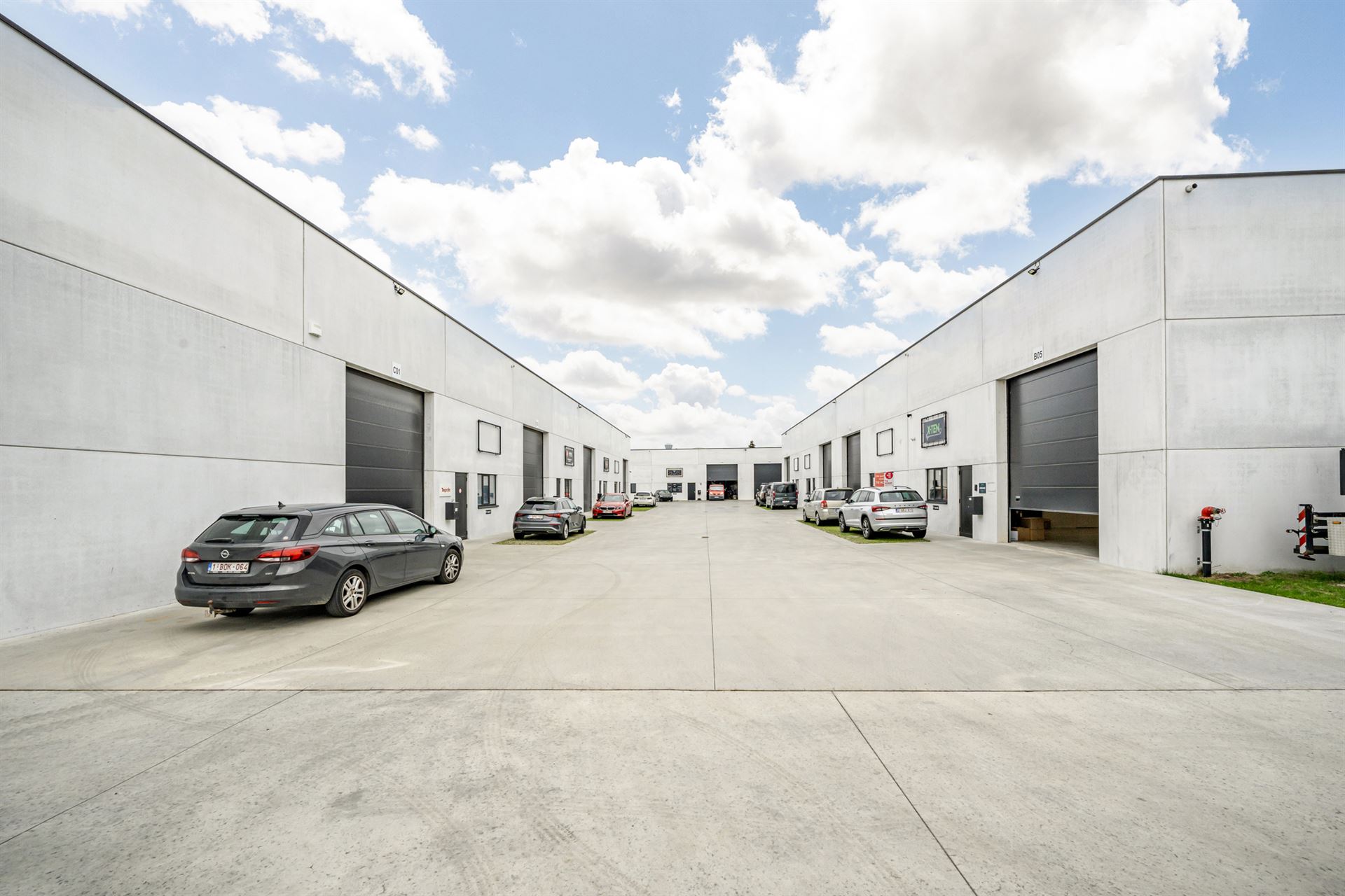 Topgelegen nieuwbouw KMO units van 220-225m² - foto 4