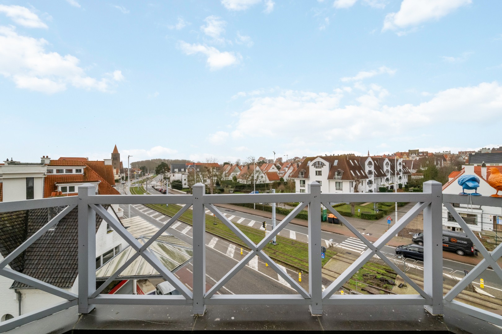 Penthouse met uitzonderlijke gevelbreedte en ruim zonneterras in residentie ‘Maryland’ te Duinbergen - foto 4
