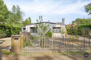 Voor meer info, contacteer Pieter via 016199345 of via pieter.maes@homixx.be.Voor wie op zoek is naar een bungalowwoning in een groene omgeving in...