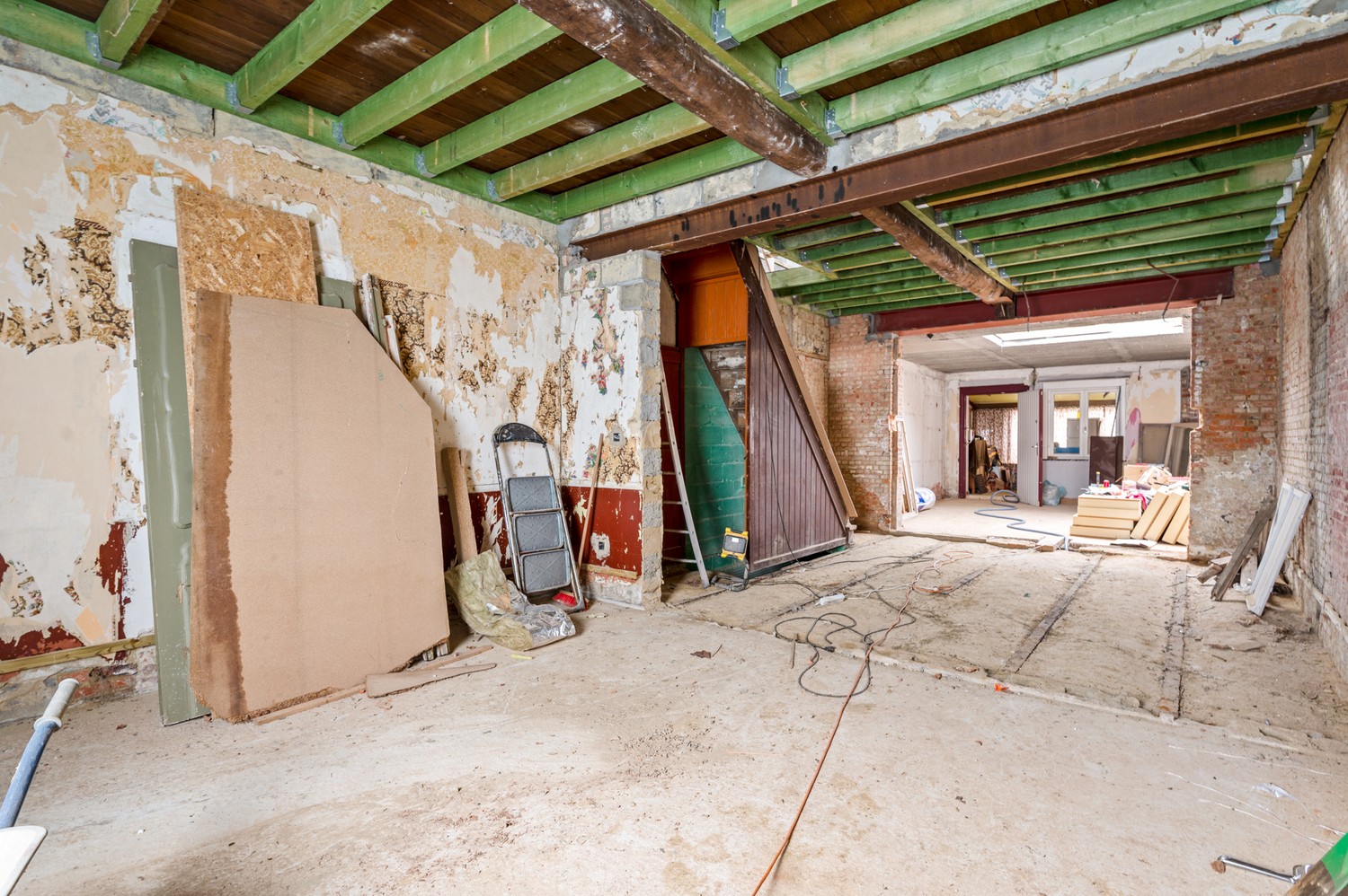 Gestripte woning met veel potentieel op 758 m² - foto 3