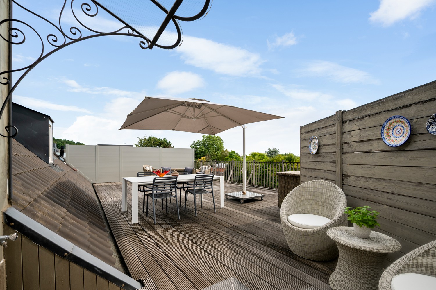 Prachtige Penthouse met 2 slpkrs en een heerlijk terras van 54m2 in het centrum van Beerzel - foto 2