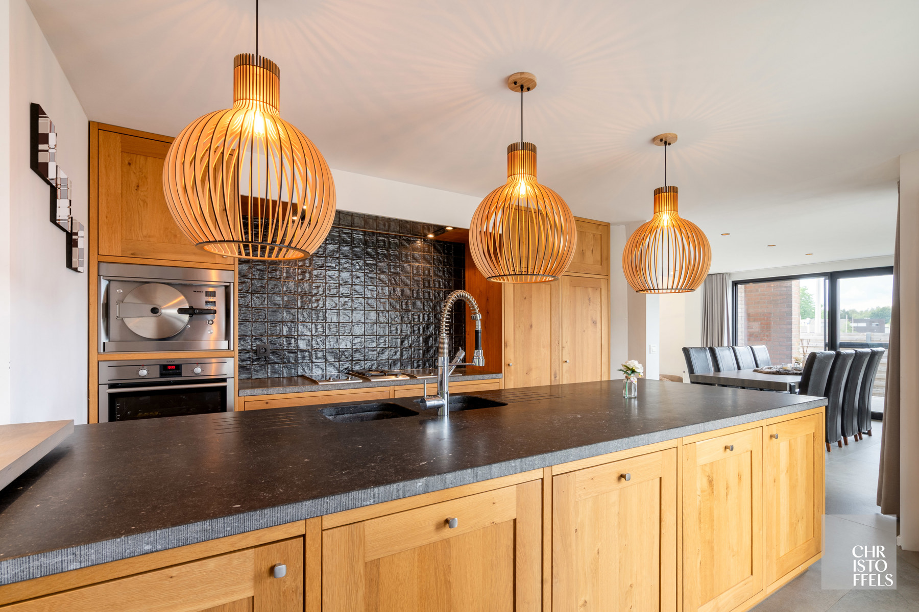 Stijlvol gerenoveerde woning op perceel van 540 m² - foto 2