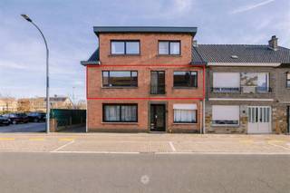 DESTELBERGEN - Lichtrijk appartement met 3 slaapkamers Bent u op zoek naar een renovatieproject of een interessante investering? Dan is dit...