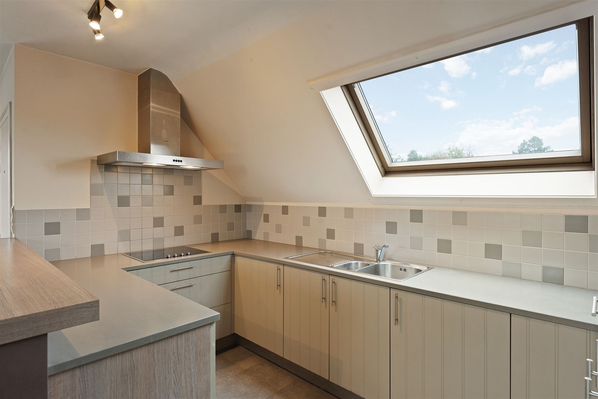 DAKAPPARTEMENT VAN 118M² MET RUIM TERRAS EN GARAGE - foto 3