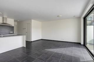 Dit nieuwbouwappartement in Lennik ligt op een boogscheut van het centrum met een rustige ligging nabij winkels en restaurants. Gelegen op...