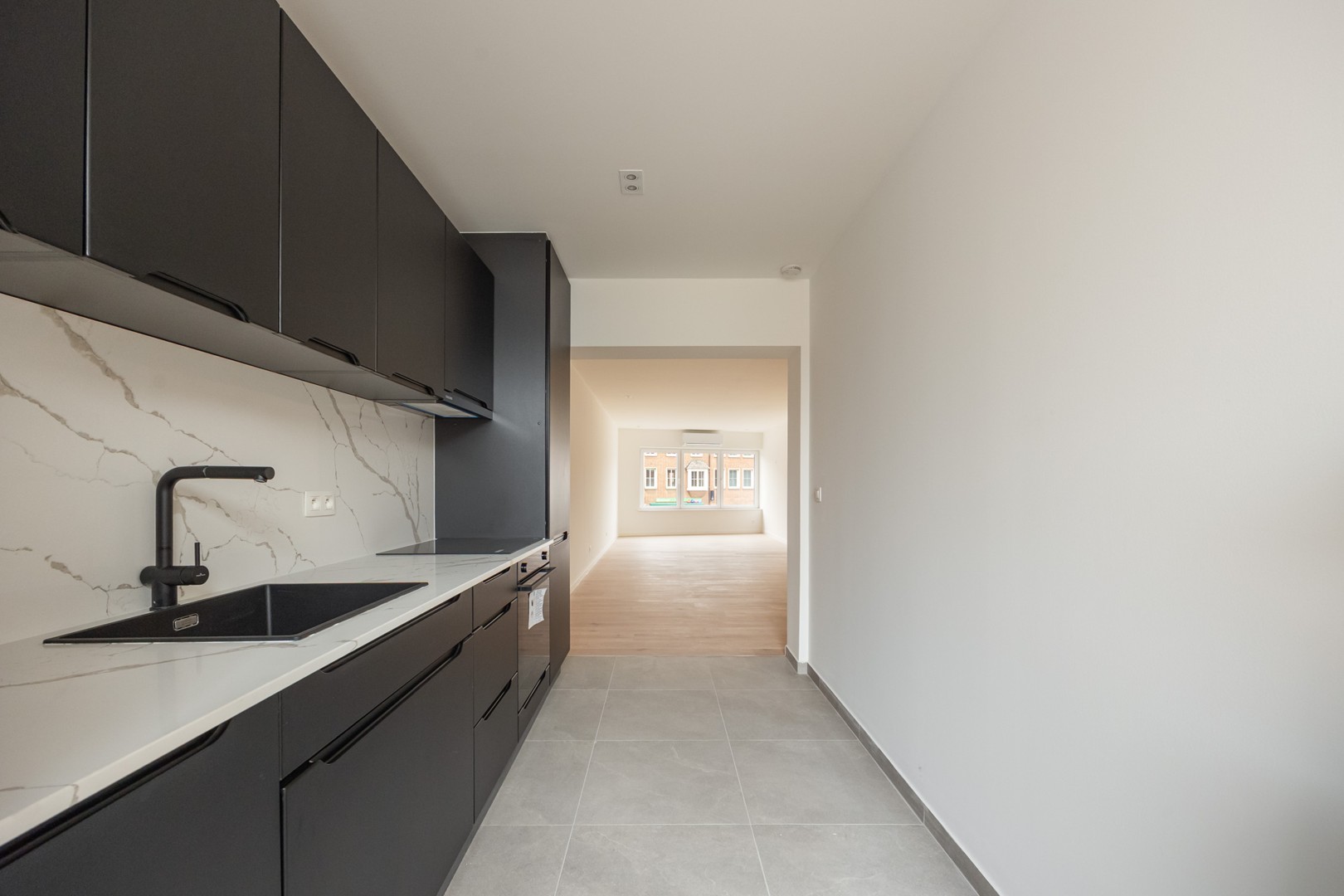 APPARTEMENT + TERRAS +/- 44m² - foto 2