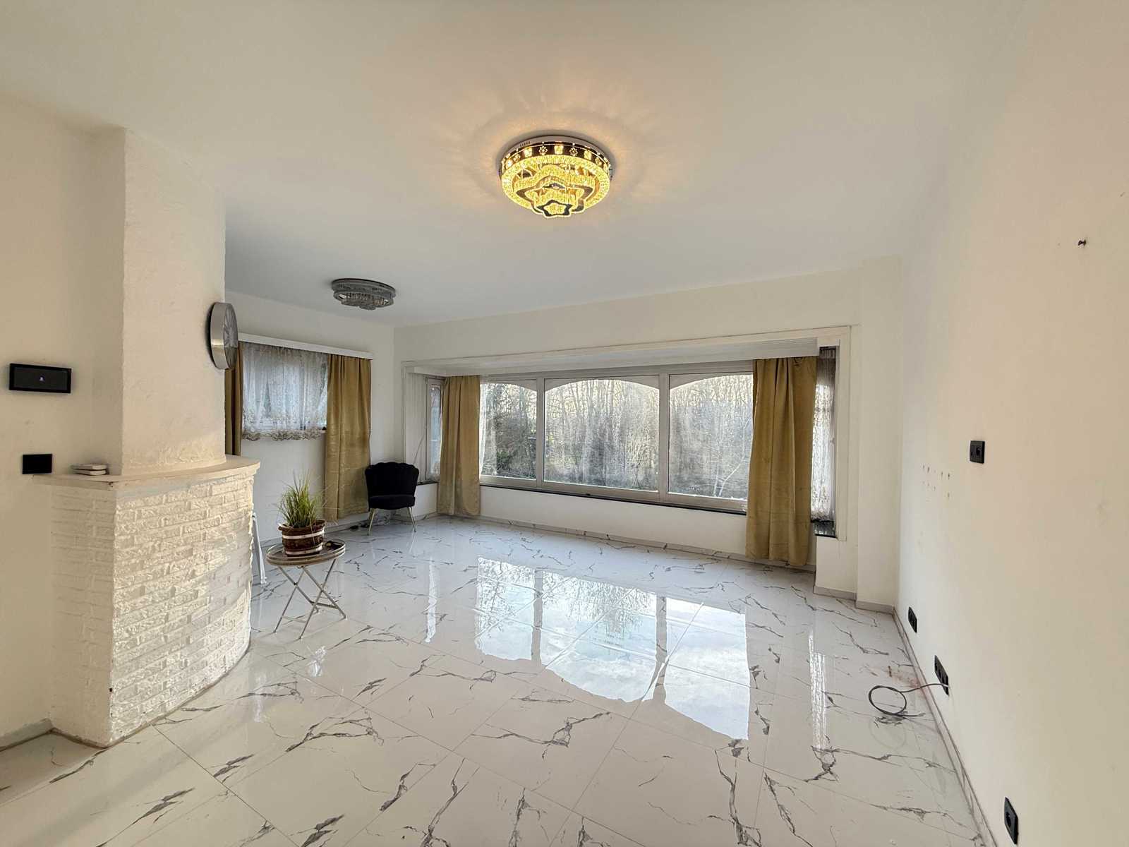 Ruime woning met 5 slpk's en tuin op 4a 63ca - foto 4