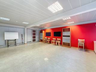 Office for rent – 50 m² in the heart of BrusselsAre you looking for an office space in a prime location in Brussels? This renovated 50 m² office...