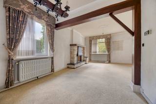 Op een prachtige landelijke locatie, vlak bij het natuurgebied De Spicht, vindt u deze authentieke hoeve met een ruime paardenweide. Dit...