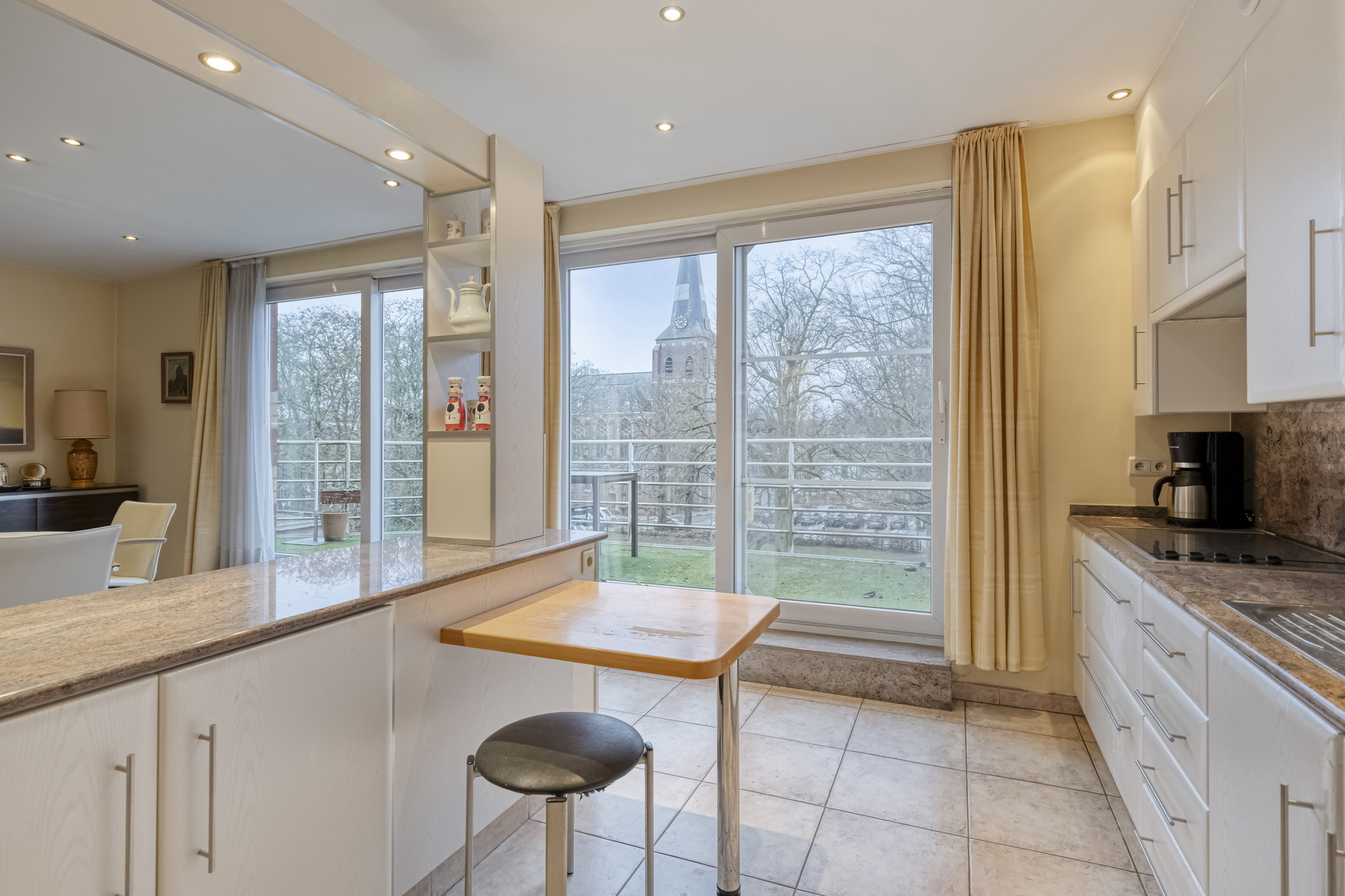 Lichtrijke penthouse met 2 terrassen in hartje Mortsel. - foto 5