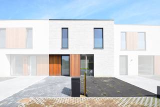 Residentieel wonen in het landelijke Jonkershove (deelgemeente van Houthulst) - nieuwbouwwoning met 3 slaapkamers en dubbele garage. Bent u op zoek...