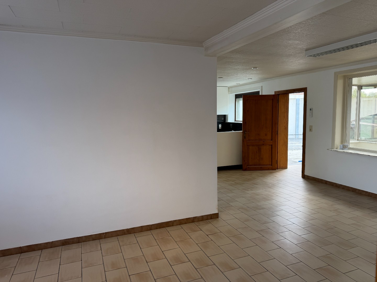 Woning met 3 slaapkamers en garage - foto 5