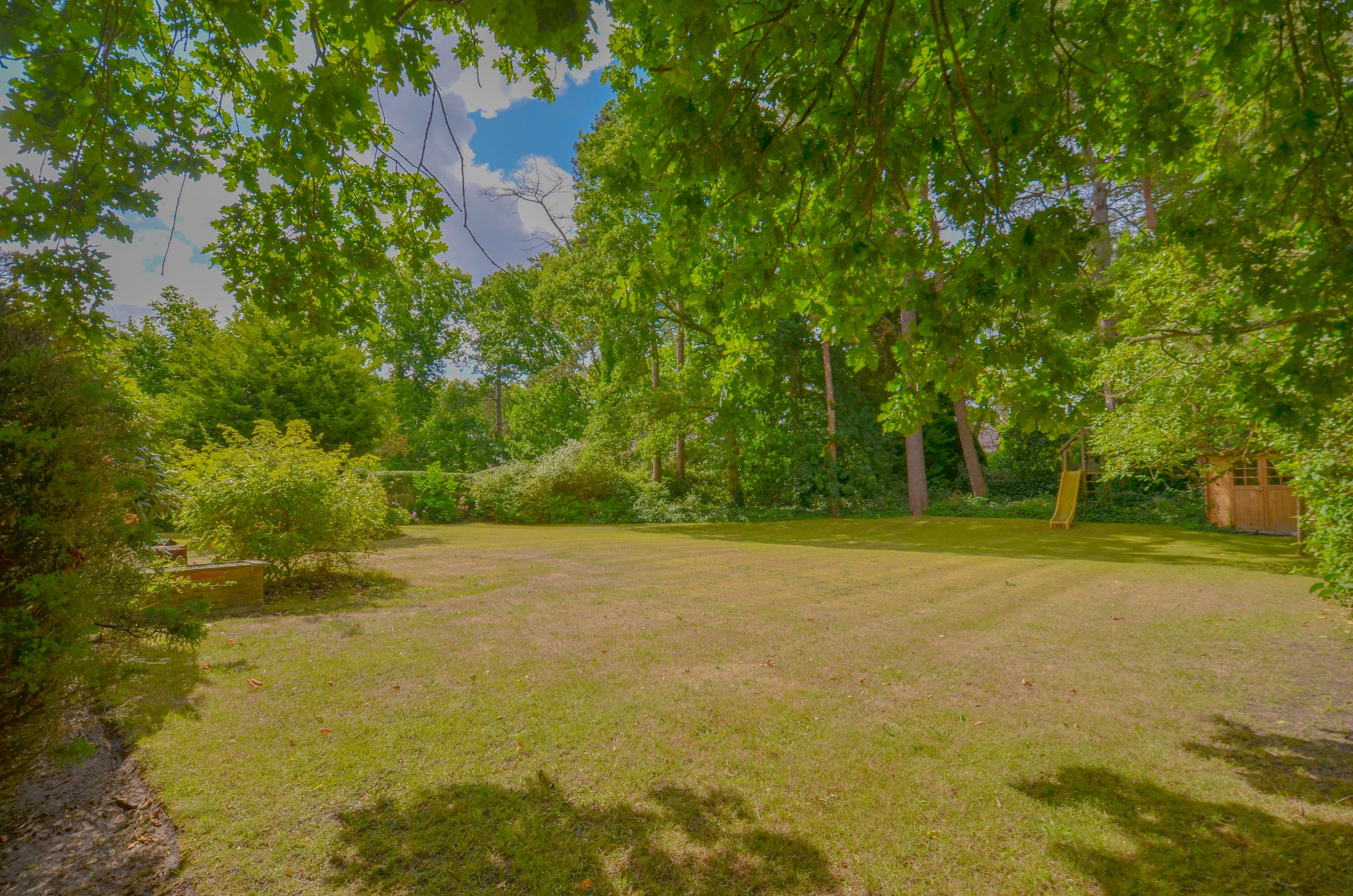 Exclusieve villa met veel privacy gelegen op een absolute toplocatie in het Zoute. - foto 1