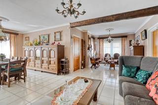 Ruime en instapklare woning in Tongeren-Borgloon Gelegen in het pittoreske Hoepertingen, biedt deze prachtige woning een harmonieuze mix van ruimte,...