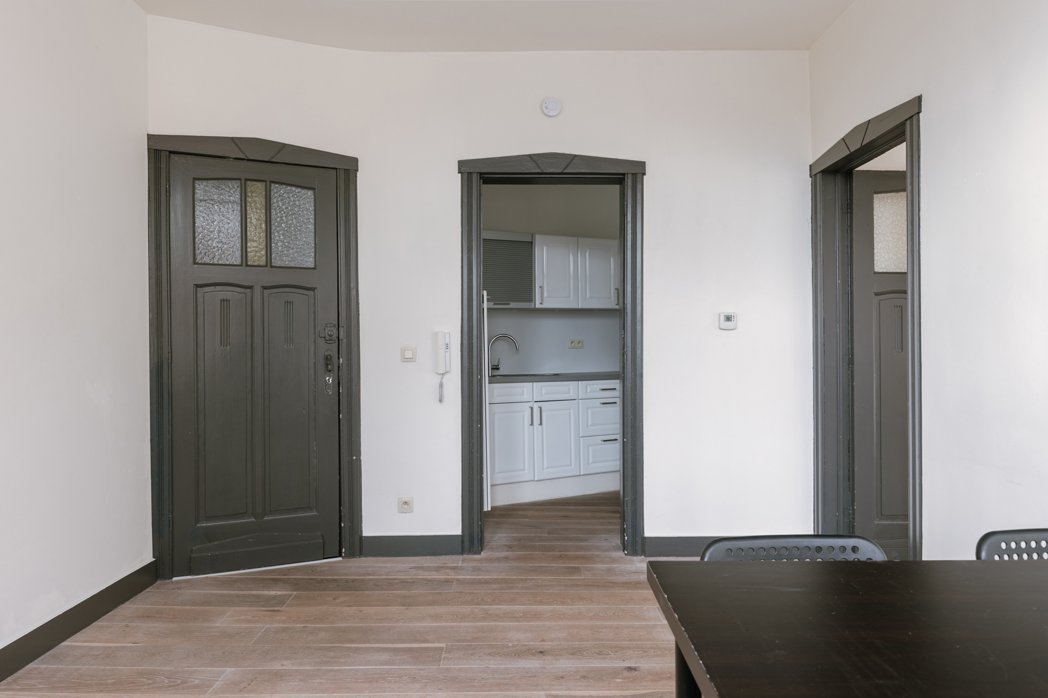 Instapklaar 1-slaapkamerappartement in charmant gebouw - foto 4