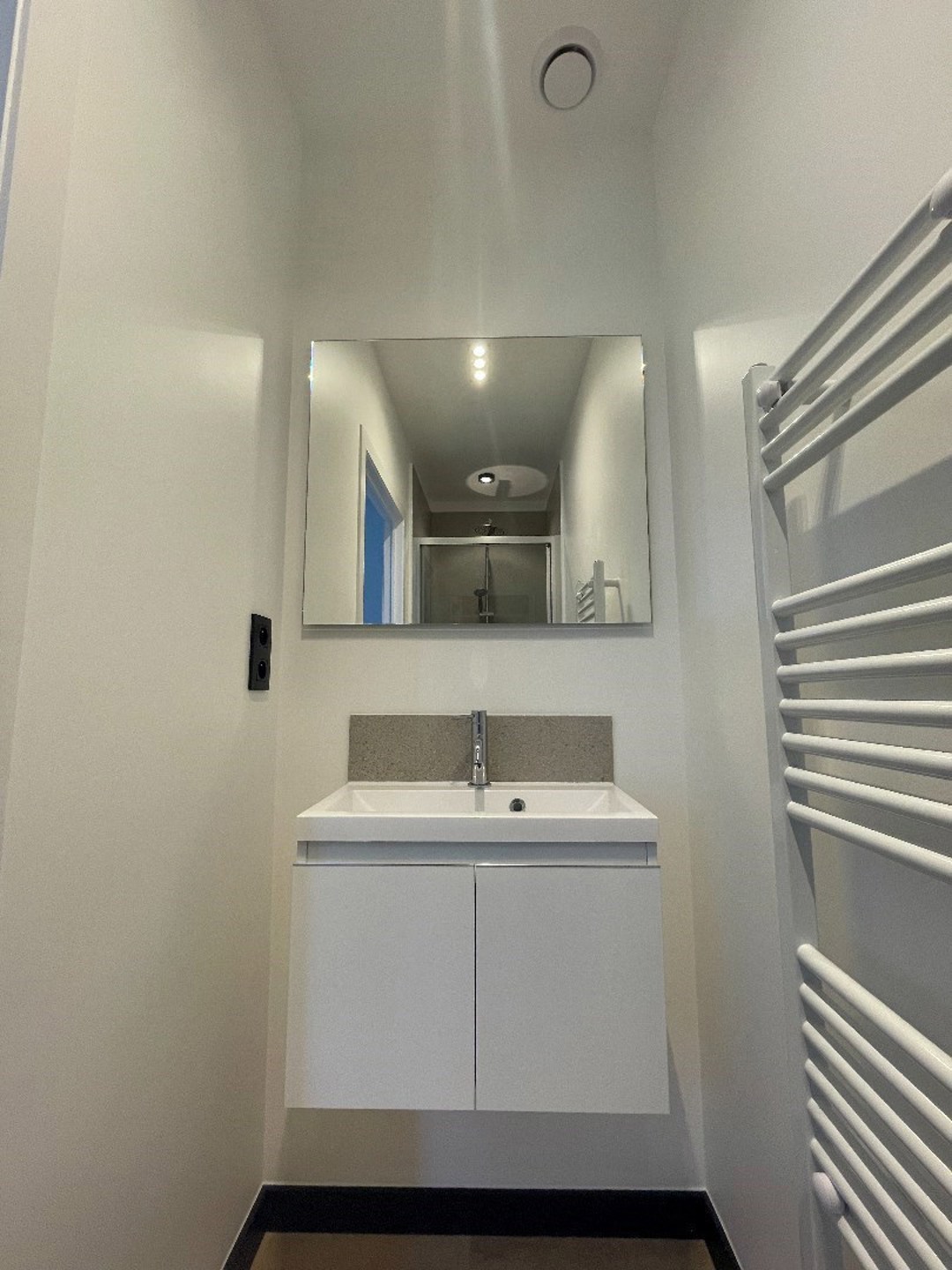 Gerenoveerd een-slaapkamer appartement bij Gent-Sint Pieters - foto 4