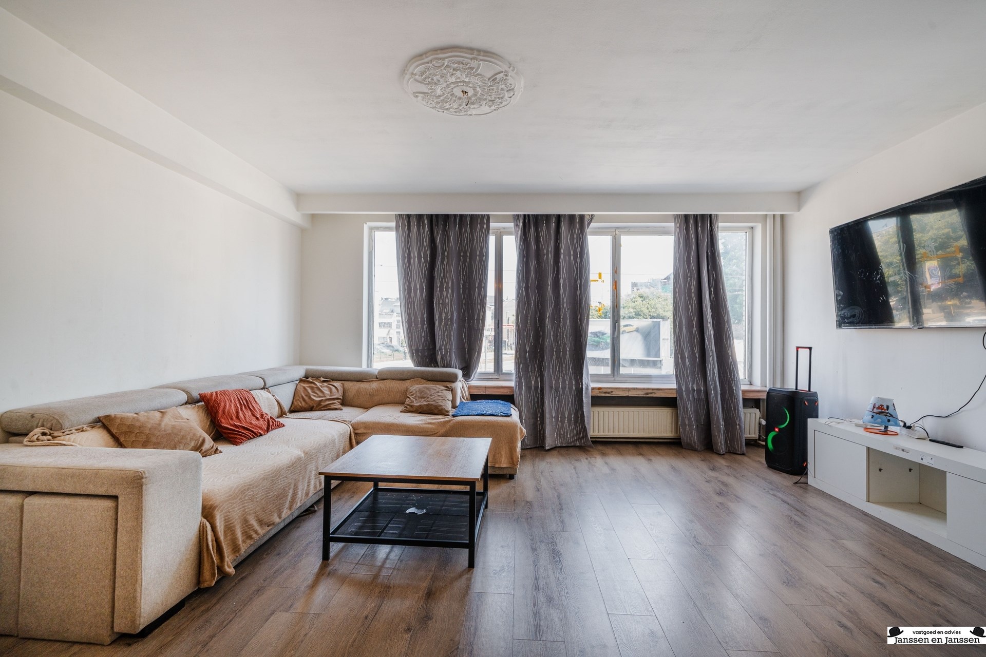 Te renoveren ruim appartement op toplocatie in Borgerhout! - foto 5