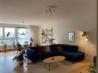 BERCHEM - Bij Harmoniepark - Grote Steenweg: Modern, instapklaar appartement (°2005) op de 3° verdieping met 2 slaapkamers, terras 14 m²...