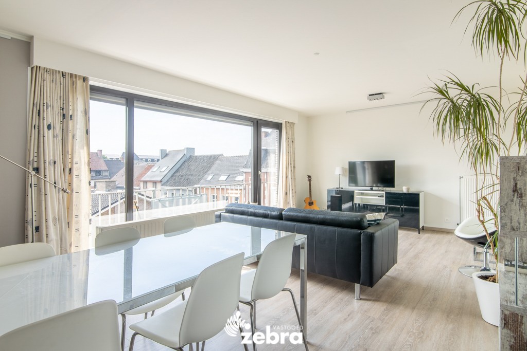 Goed onderhouden appartement met 3 slaapkamers in centrum Tielt! - foto 5