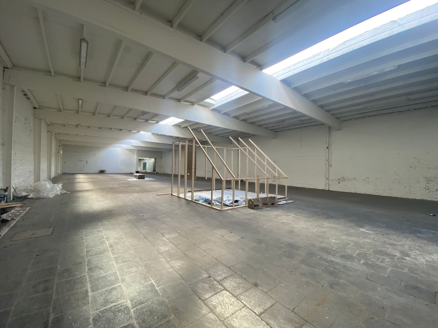 UNIEK AANBOD: 1.200 m² loods - terrein 1.390 m² : vlakbij Bevrijdingslaan - BRUGGE - photo 4