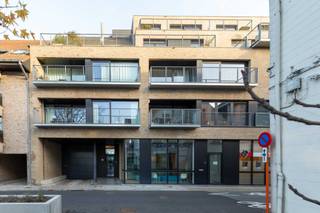 Dit tweeslaapkamerappartement is volledig instapklaar met extra berging en dubbele garage!Het appartement beschikt over een ruime, lichtrijke...