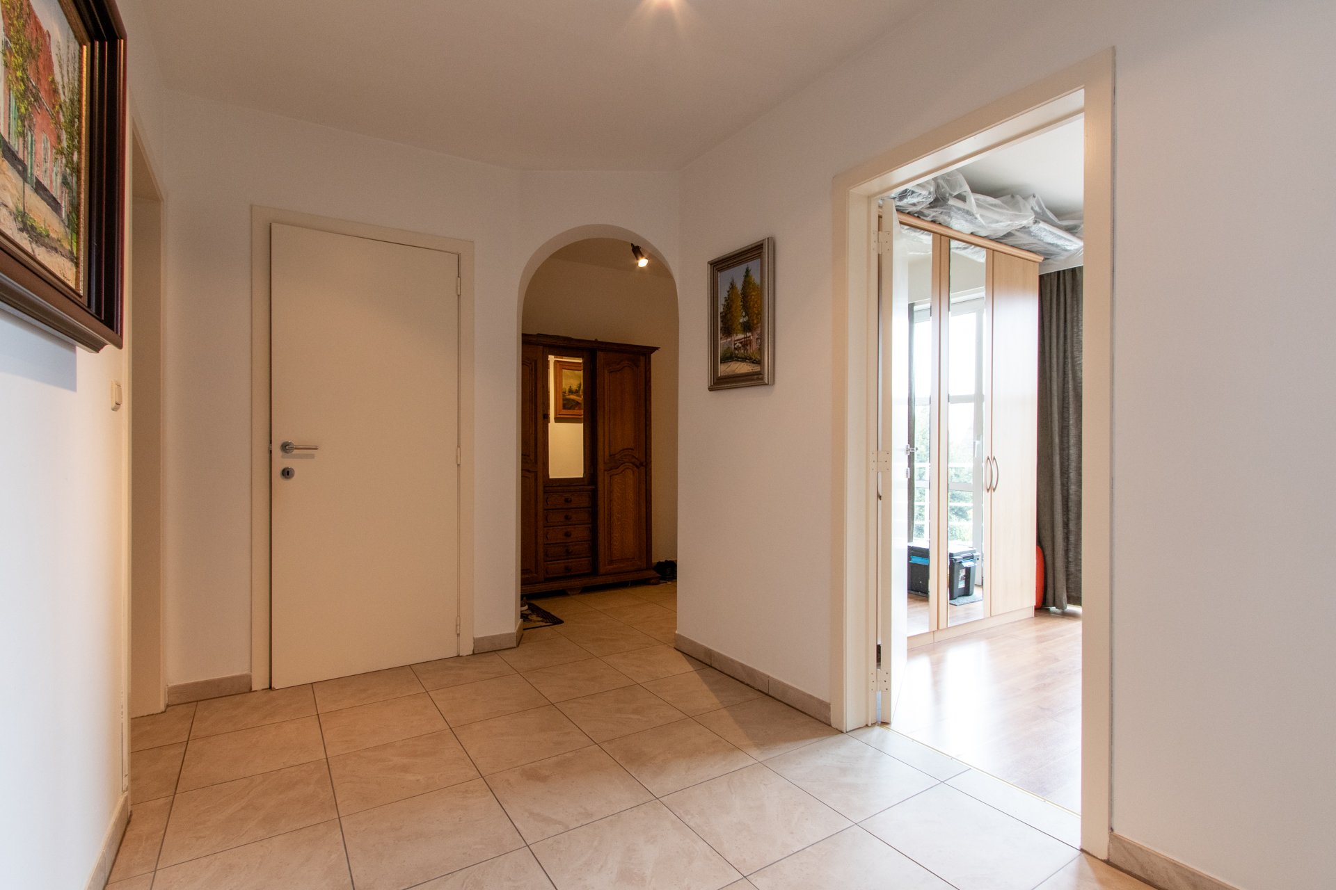 Appartement te huur - foto 2