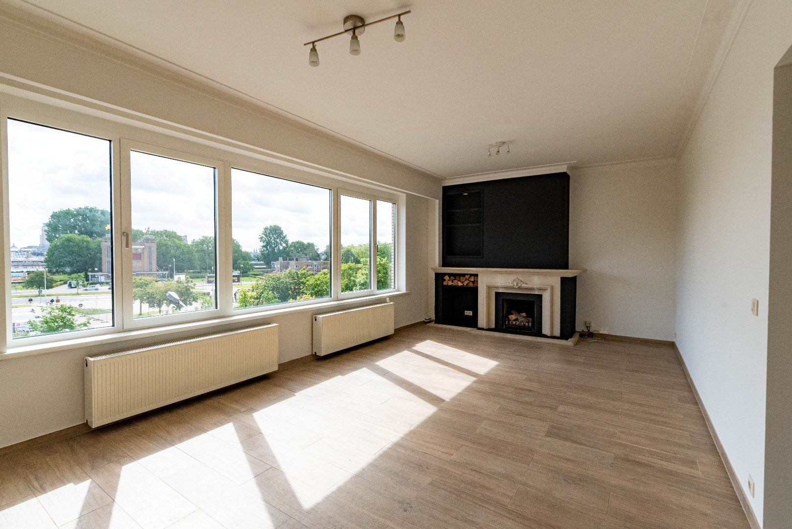 2 slaapkamer appartement met veel lichtinval met uitzicht - foto 1