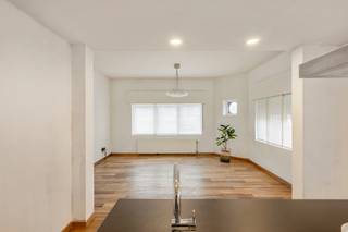 Gelijkvloers appartement aan het Michel WillemspleinAan het Michel Willemsplein in Wilrijk woon je rustig, maar niet afgelegen. Een fijn plein met...