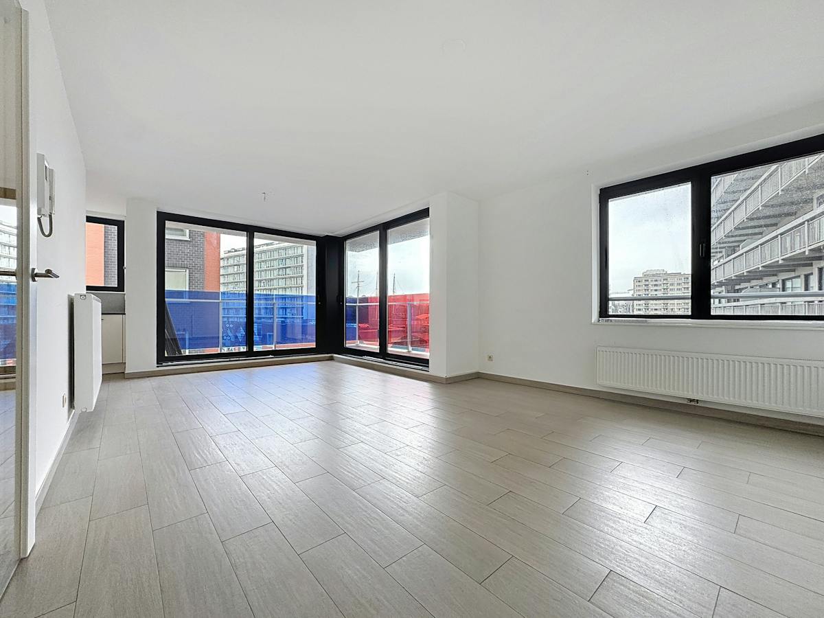 Hoekappartement met 2 slaapkamers en terras te Oostende - foto 4