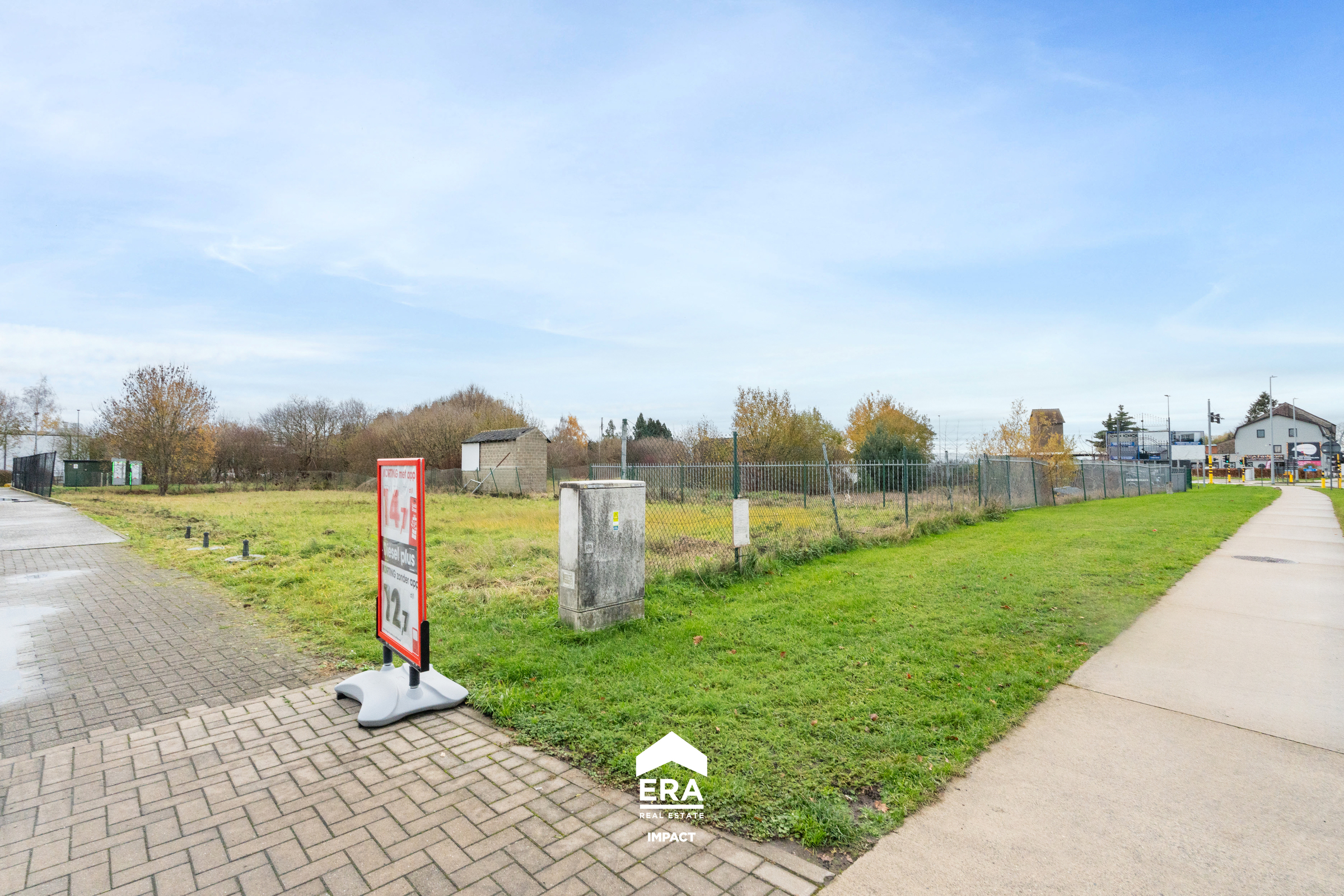 Commercieel gelegen perceel grond in Maasmechelen - foto 5