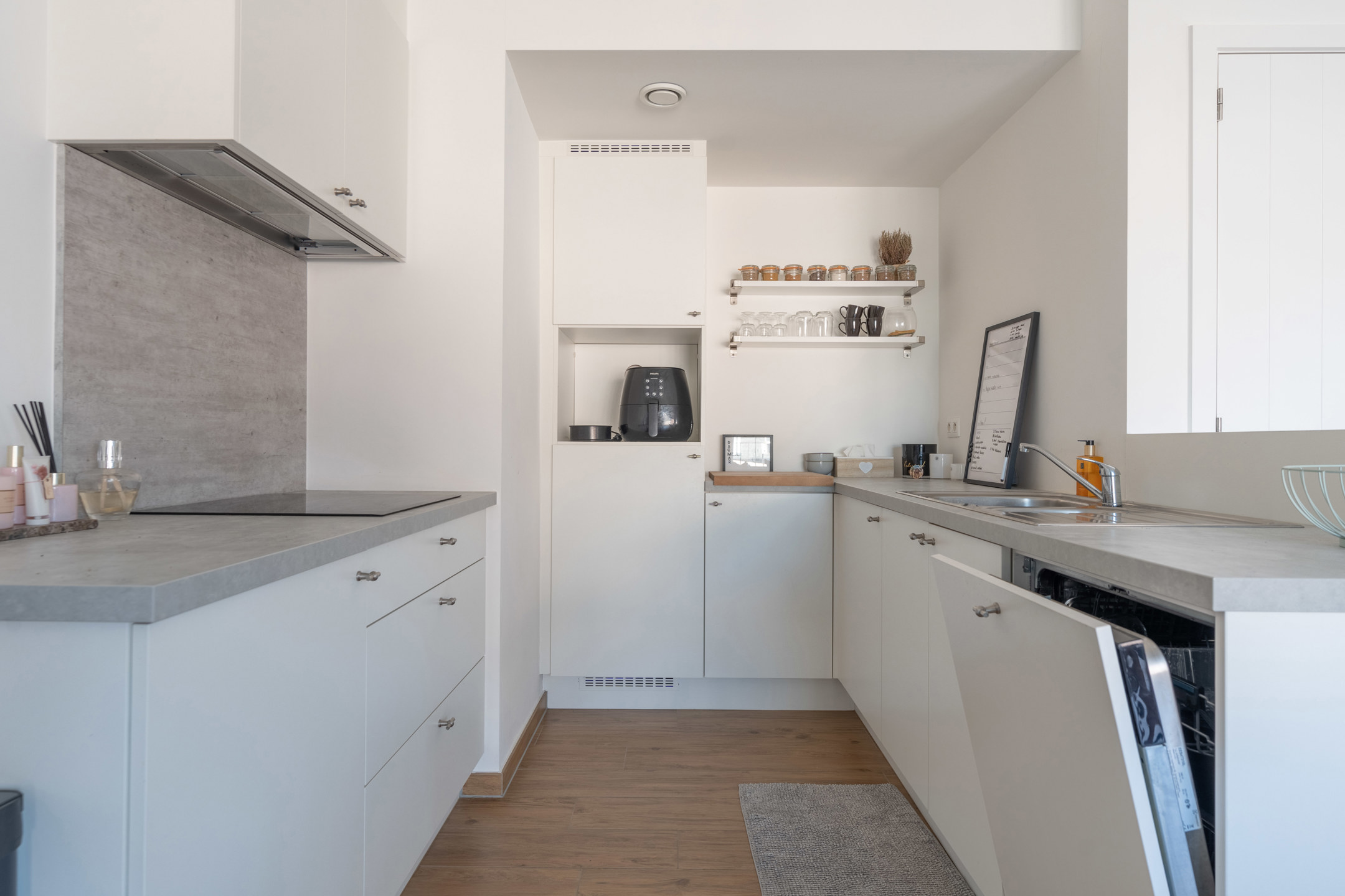Modern 2-slaapkamer appartement met terras en staanplaats. - foto 5