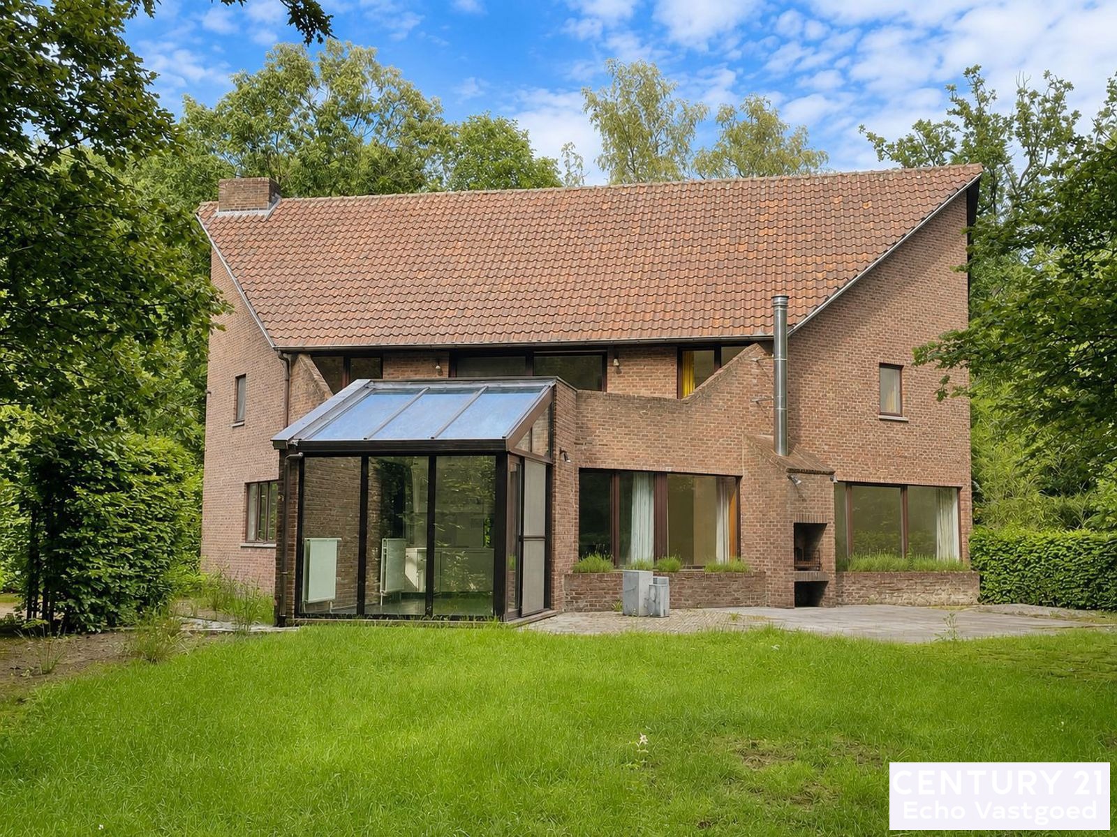 Ruime villa op zonnig perceel v. 2789m² in villawijk De Lint - foto 1