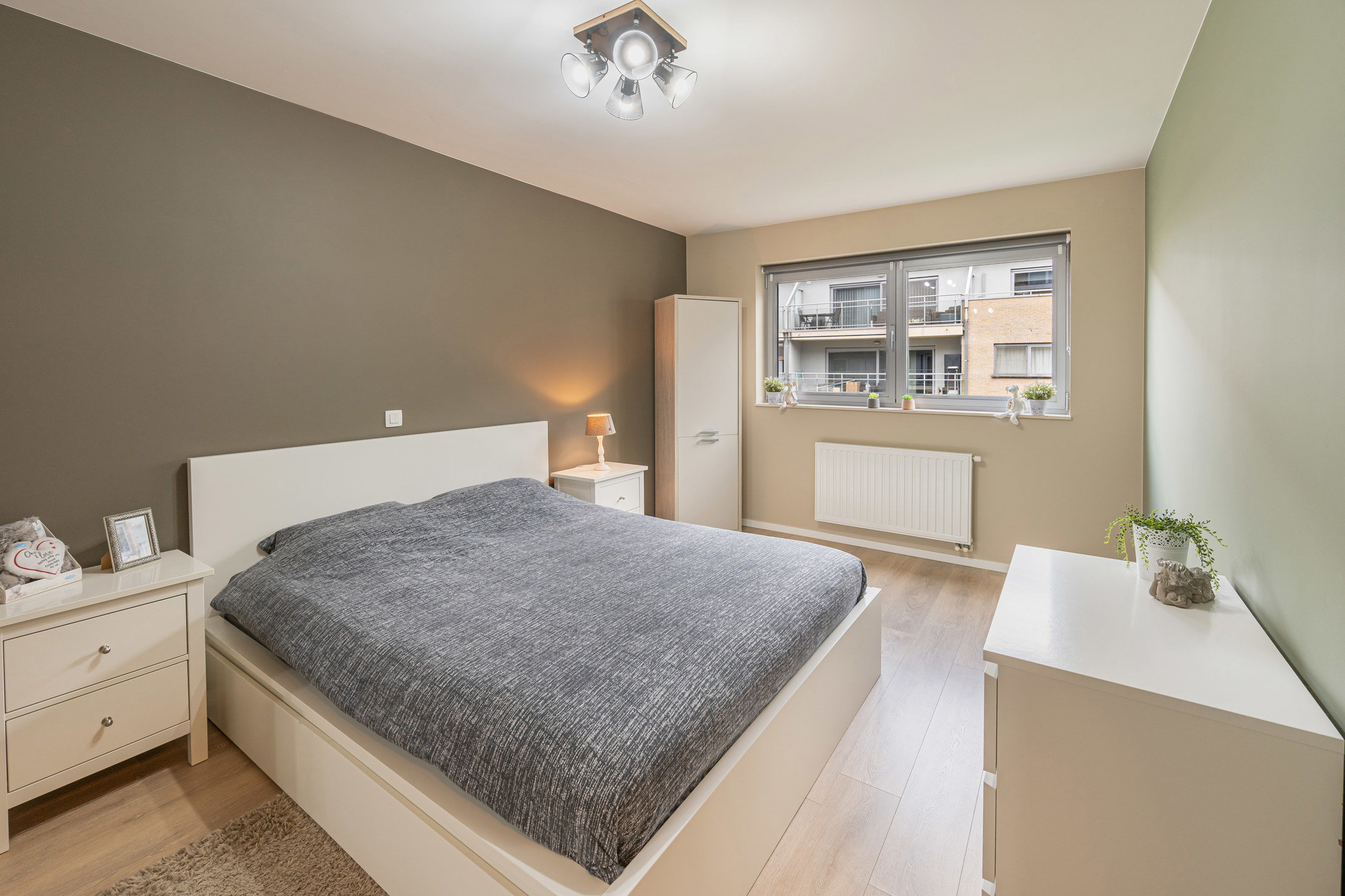 Lichtrijk appartement met terras en autostaanplaats - foto 5