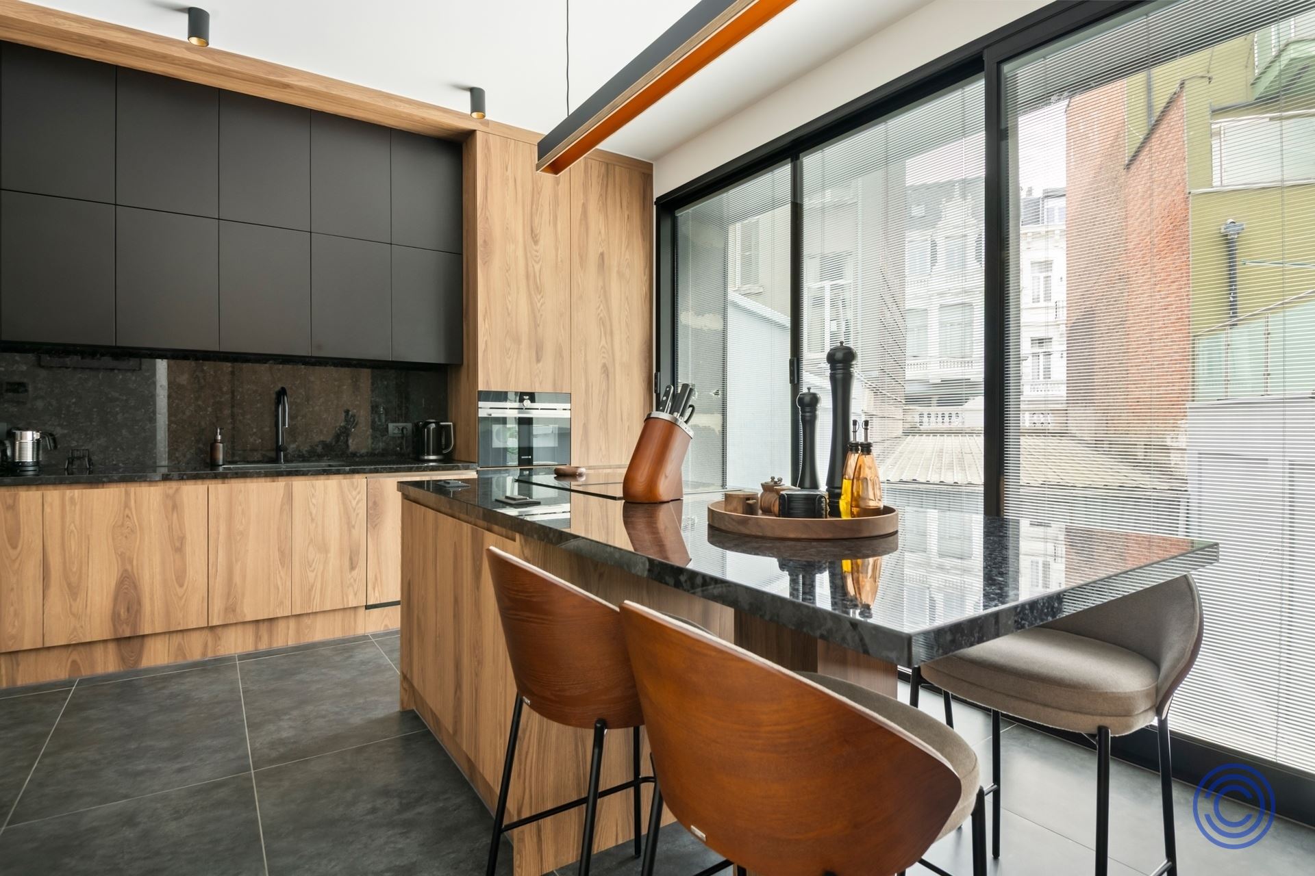 Luxueuze, gerenoveerde duplex in statig herenhuis! - foto 4
