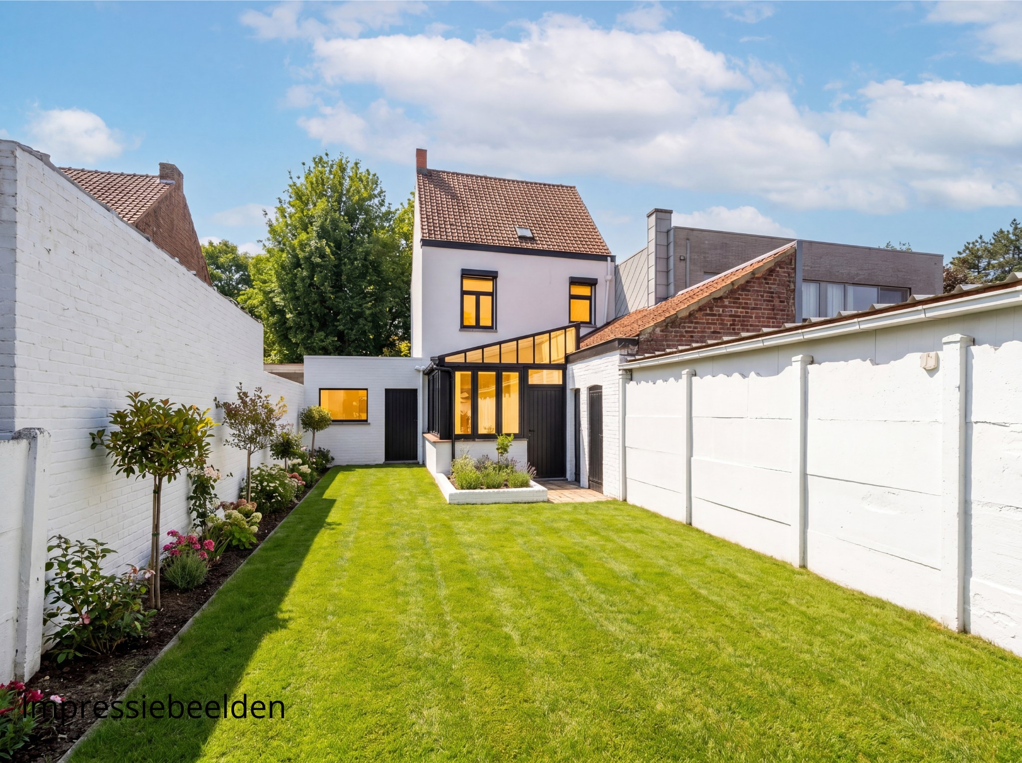 HALFOPEN WONING MET GARAGE EN TUIN - foto 4