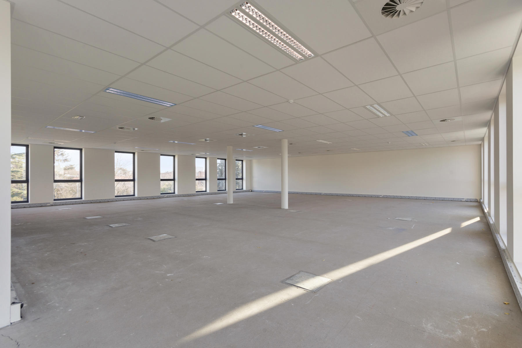 Commercial for rent in Wilrijk - photo 1