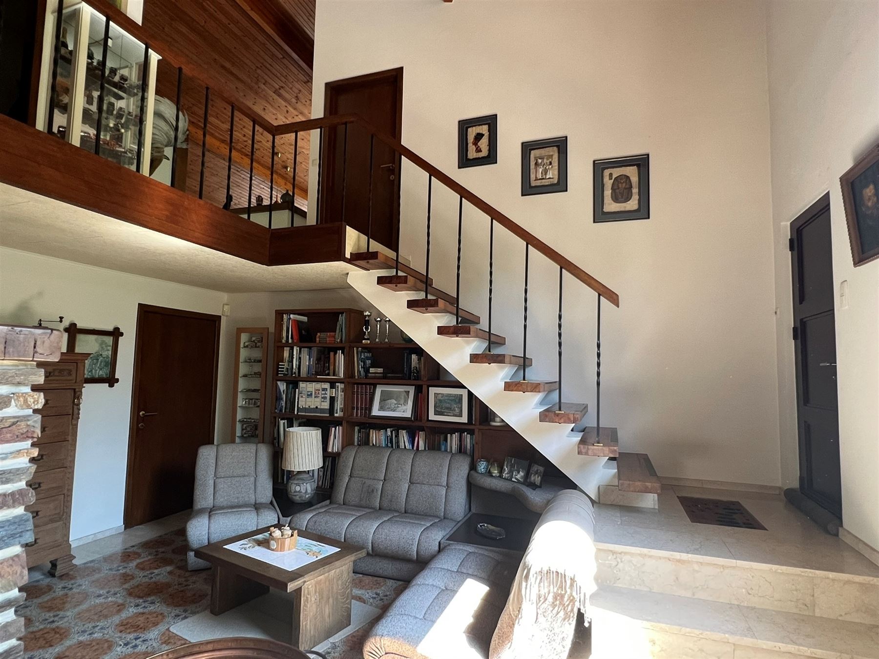 Karaktervolle en ruime villa met prachtige tuin - foto 3