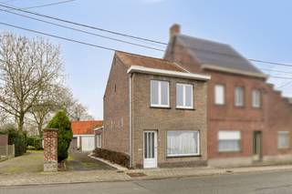 Are you looking for a home that you can completely renovate or refresh according to your own taste? With a solid basis and a practical layout, this...