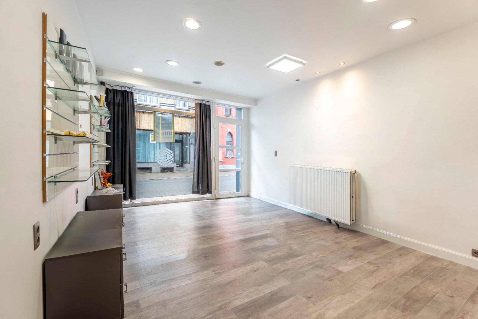 RUIME WONING OP TOPLIGGING IN HET CENTRUM VAN MENEN. - foto 3