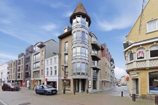 br>Dit op te frissen appartement bevindt zich in de Zuidstraat van Veurne, op korte wandelafstand van verschillende winkels en met...