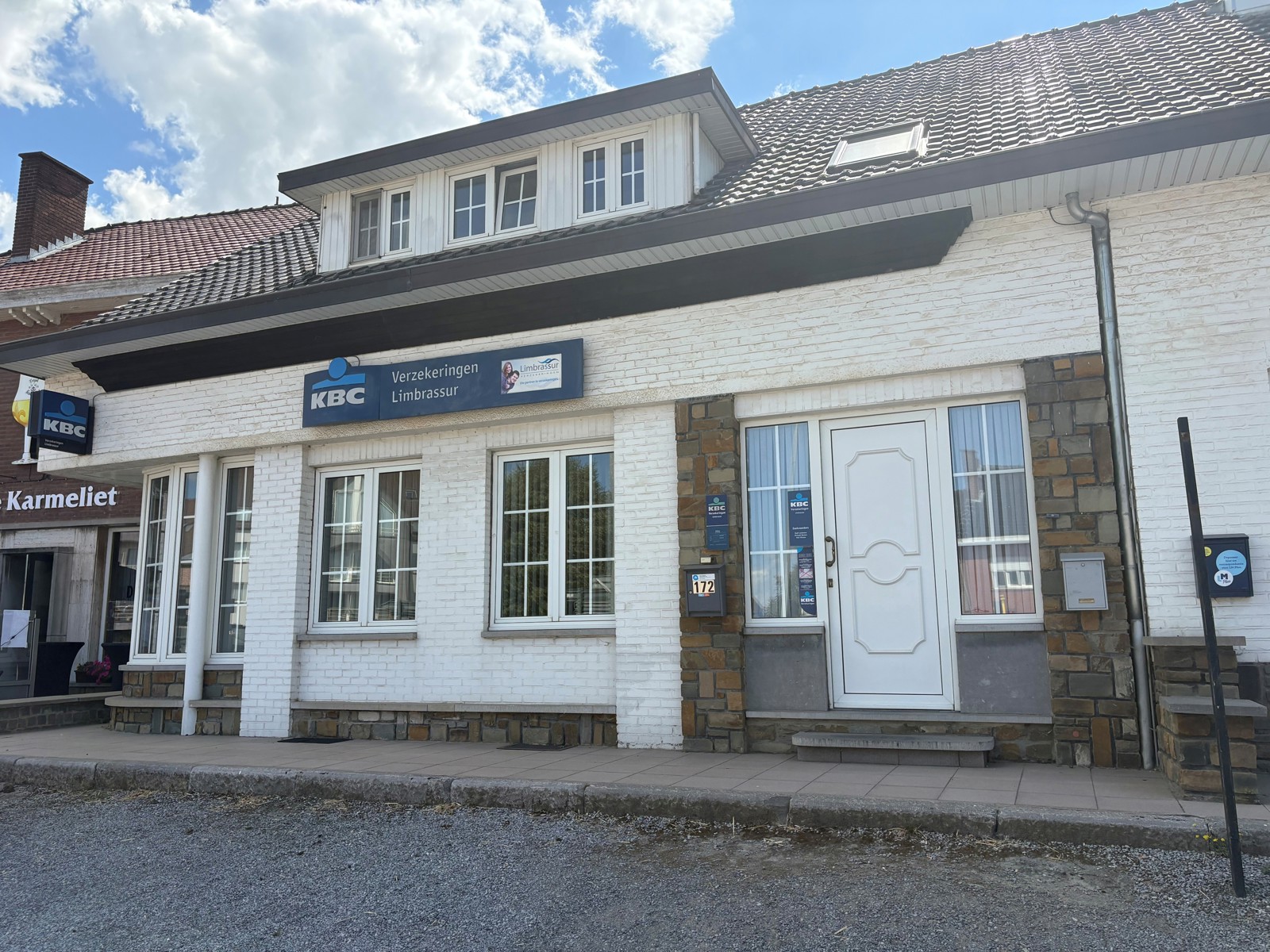 WONING MET 3 SLAAPKAMERS, DUBBEL GLAS EN CENTRALE VERWARMING, CENTRAAL GELEGEN MIDDEN IN HET CENTRUM VAN HEERS OP 3A 97CA