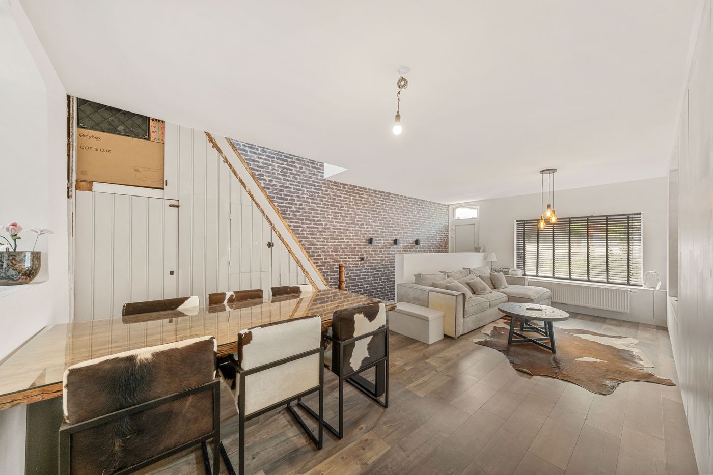 RUIME HALFOPEN WONING MET POLYVALENTE BEROEPSRUIMTE EN TAL VAN MOGELIJKHEDEN - foto 4
