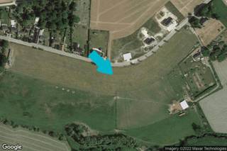 TTERRAINS RARES SUR LE MARCHE .... qui alignent bon nombre de qualité: 11 parcelles entre 15 et 18 ares, orientées sud arrière, libres de constructeur, avec des façades entre 25 et 40 mètres, équipées à rue et surtout bénéficiant d'une vue dégagée sur la campagne de Ambresin et la vallée de la Mehaigne.  Environnement paisible, calme, serein.  Une situation stratégique car à proximité immédiate à Wasseiges (4 km) des premièrs facilités: Spar, librairie, boulangerie-patisserie, club de tennis, vétérinaire, médecin, banque, pompe essence avec shop, pharmacie, écoles primaires à Ambresin-Meeffe, et Wasseiges, café du village ;-), vente de produits bio à la ferme, ..... et pour tout le reste: Hannut (8km) ou Eghezée (6 km). Proximité des axes autoroutiers.  Dès la mise en vente, déjà cinq terrains vendus ... il en reste 6... Prix entre 159.000 € et 188.000 €. Plus d'informations, contactez-nous.<br /><br />Lot N°1 VENDU<br />Lot N° 2 VENDU<br />Lot N°3 VENDU<br />Lot N°4 : 159.000 €<br />Lot N°5 : 159.000 €<br />Lot N°6 : VENDU<br />Lot N°7 : VENDU<br />Lot N°8 : 169.000 €<br />Lot N°9 : 169.000 €<br />Lot N°10 : 188 000€<br />Lot N°11 : 187 000€<br /><br />Envie d'en savoir plus, contactez-nous: 019/86.06.06 - hesbaye@weinvest.be<br />***** Pour recevoir d'autres opportunités en exclusivité, nous vous invitons à nous contacter directement. Nous sommes disponibles pour vous accompagner dans votre recherche d'achat ou d'investissement ainsi que dans votre projet de vente: Évaluation gratuite et sans engagement. *****