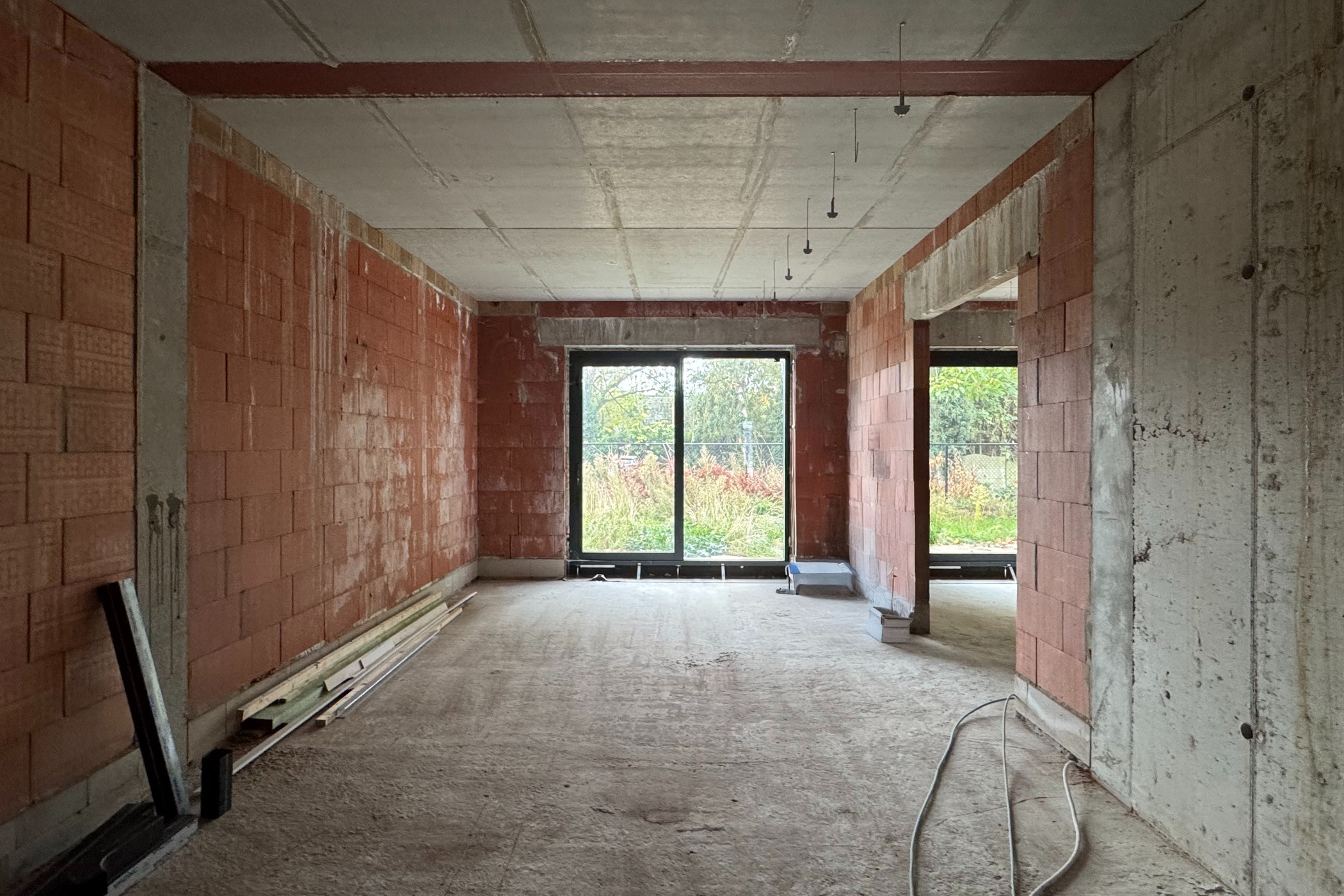 TE KOOP: +/- 150m² Casco handelsruimte in centrum Zeveneken-Dorp - foto 5