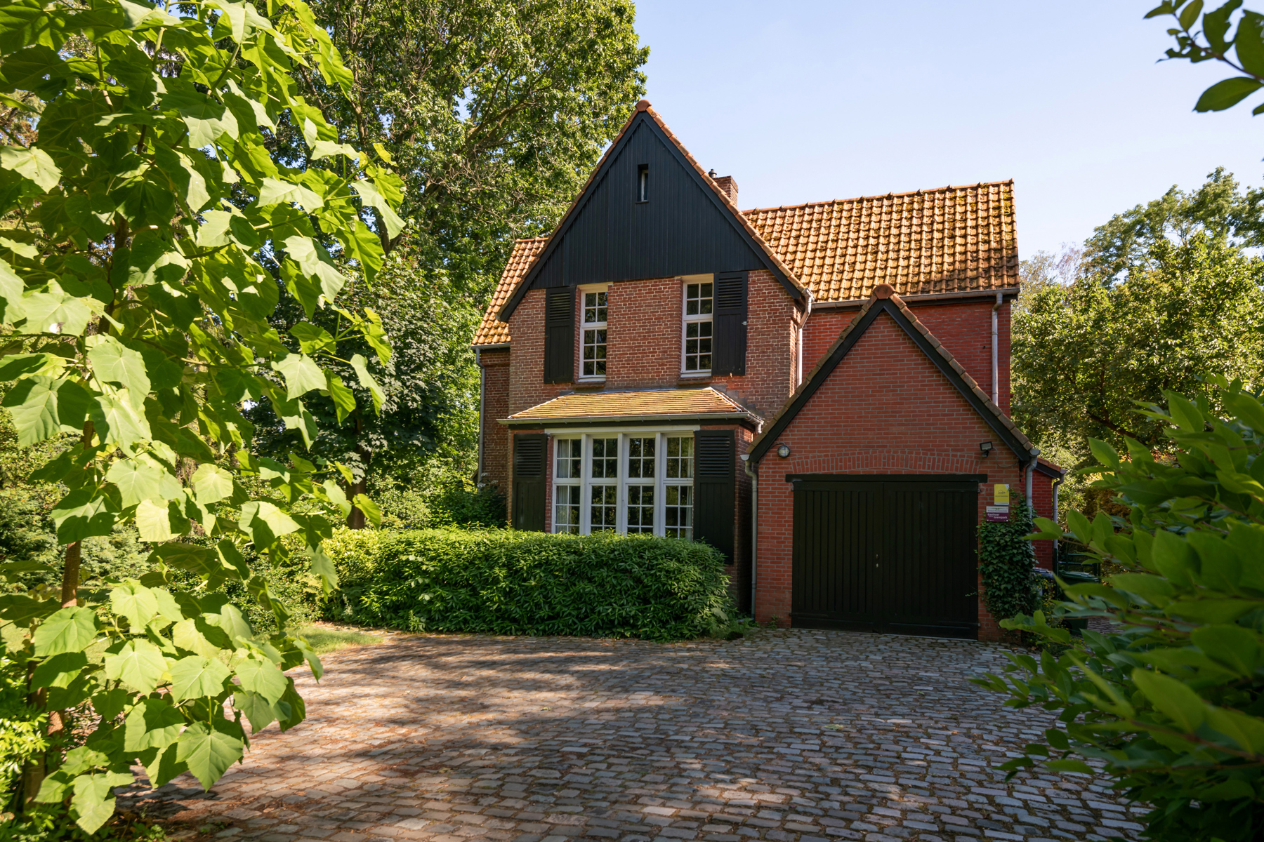 House for sale in Kalmthout with 5 bedrooms - photo 2
